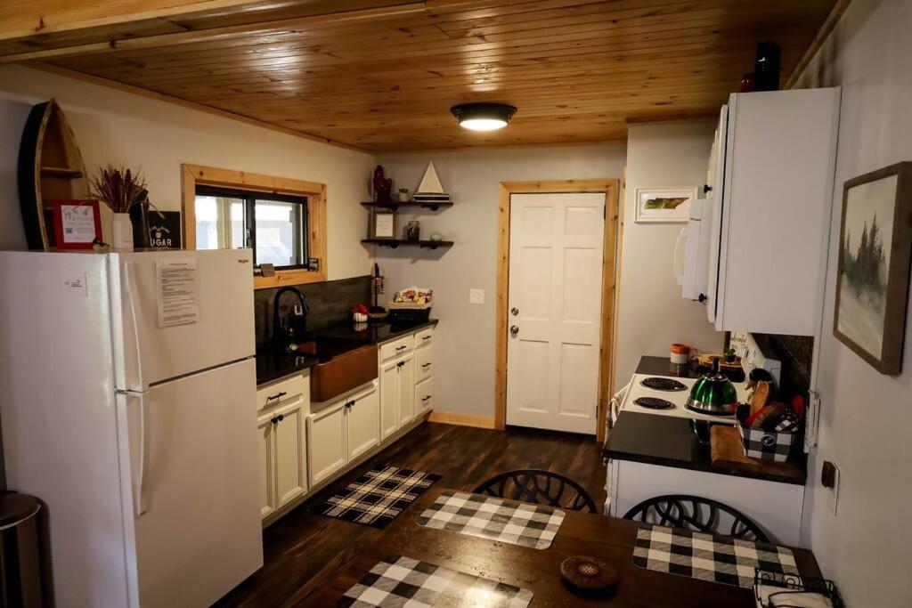 Cabin At The Cove At Watauga Lake Butler エクステリア 写真