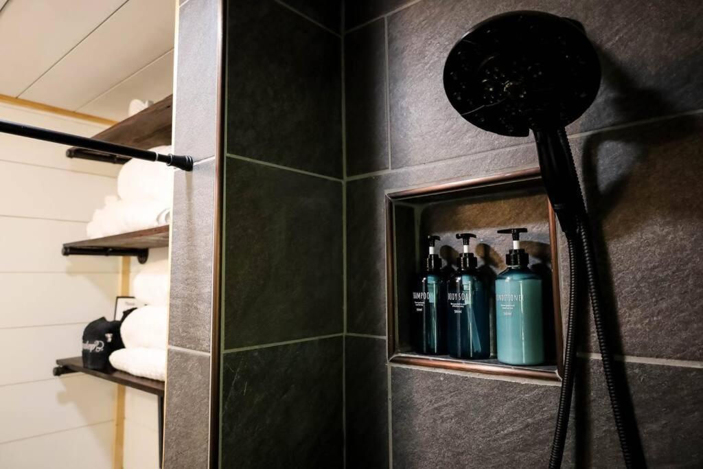 Cabin At The Cove At Watauga Lake Butler エクステリア 写真