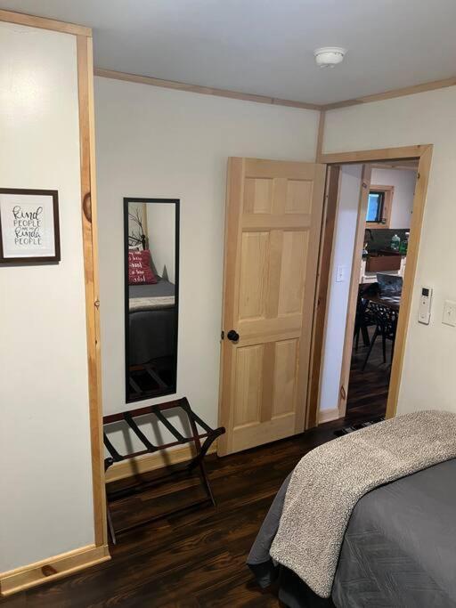 Cabin At The Cove At Watauga Lake Butler エクステリア 写真
