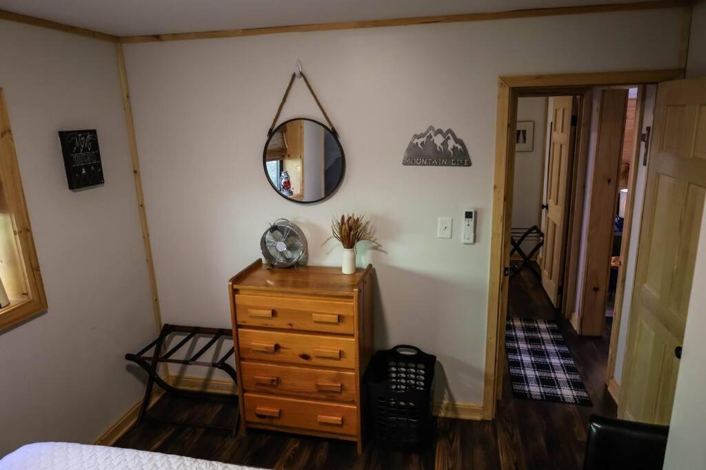 Cabin At The Cove At Watauga Lake Butler エクステリア 写真